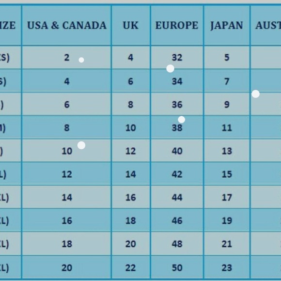 Black and White Fitted Bustier Camisole Crop Top - Picture 10 of 10